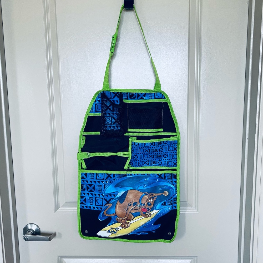 Scooby-Doo! Kids car seat activity center.  Slightly vintage year 2001.